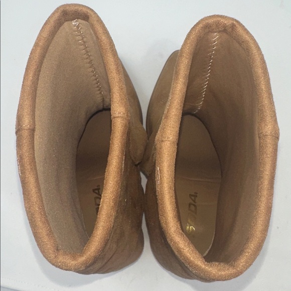 Soda fold over suede boots. Size 9 1/2- 10 - Picture 5 of 7